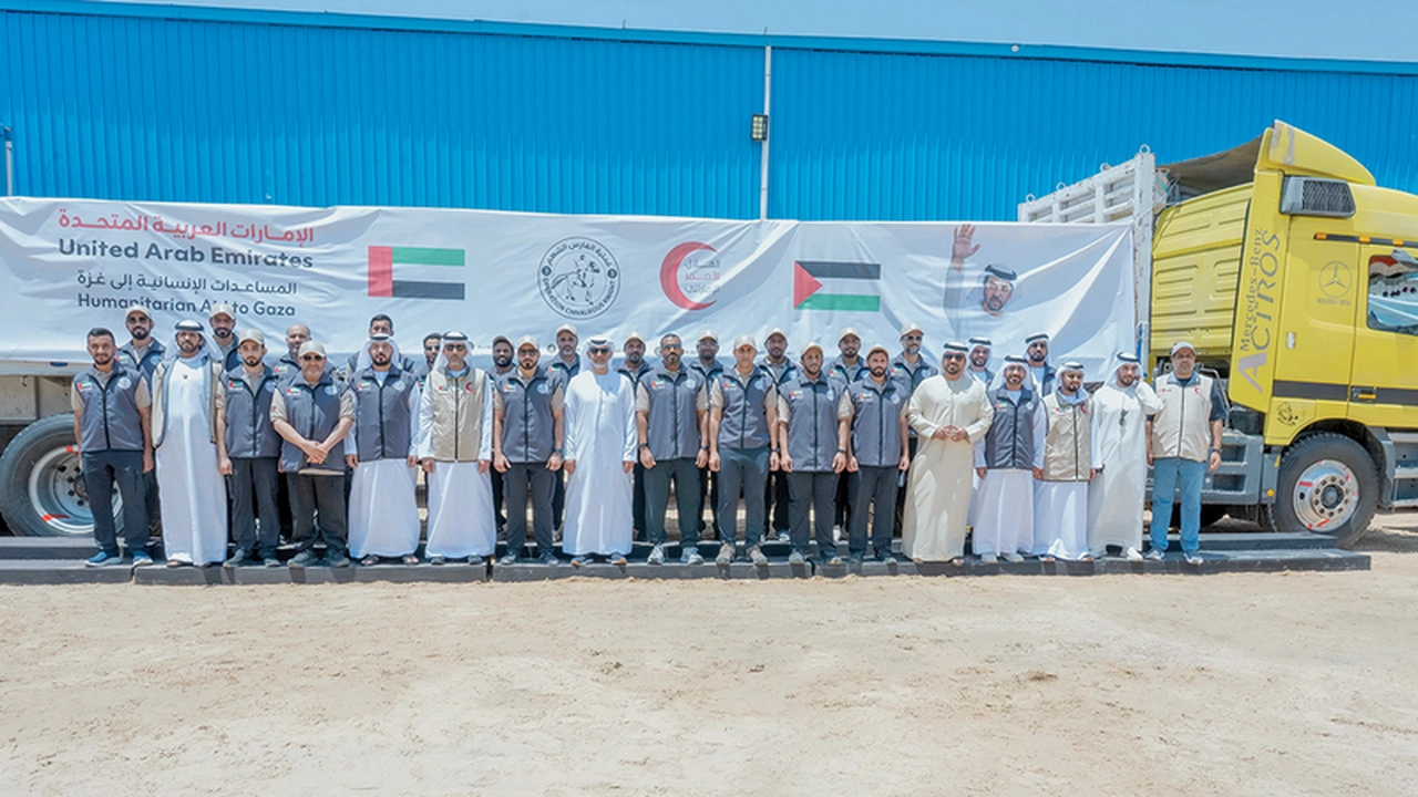 وفد الهلال الأحمر الإماراتي يزور «الفارس الشهم 3» في العريش